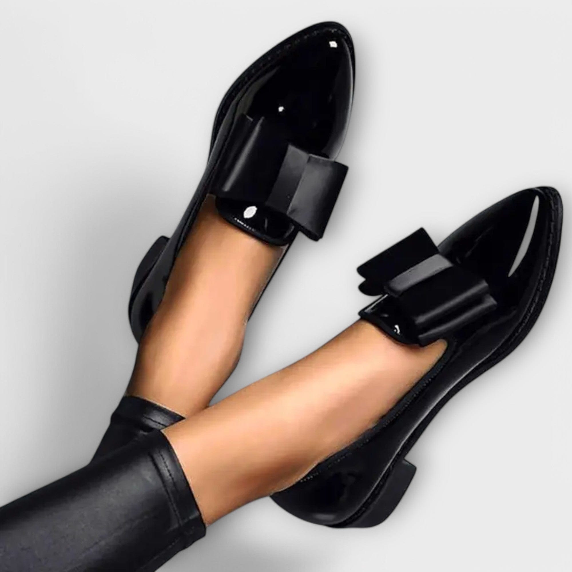 Black / 2